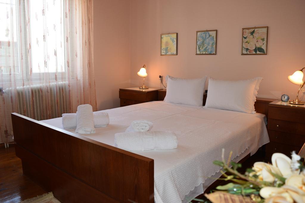 Nicola's House With Private Parking Kavala